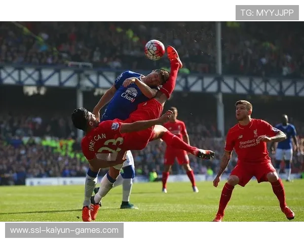 中路连续短传：为锋线创造空间，精彩破门瞬间